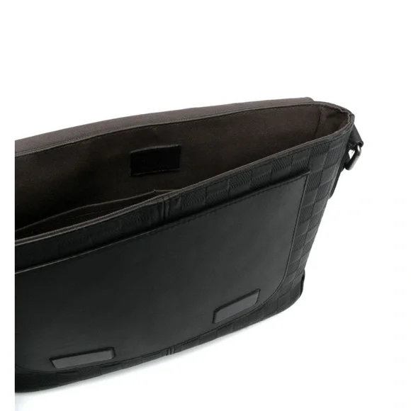 Louis vuitton  Damier Infini District MM crossbody - Picture 15 of 15